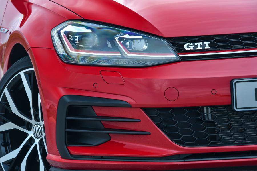 Детали экстерьера Volkswagen Golf GTI 5-Door 2017 года  (ZA) (фото 17 из 18)